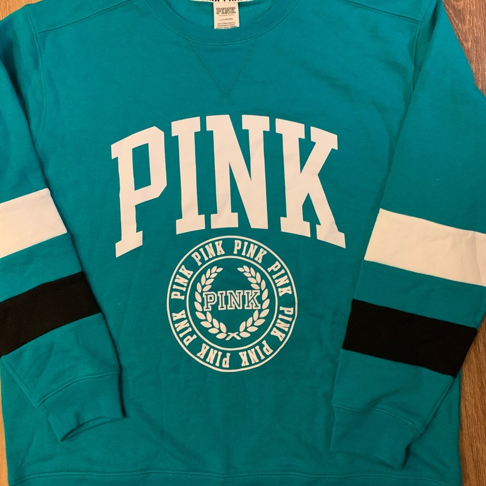 VS Pink Pullover Crew Large